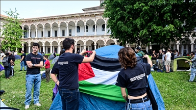  İtalya'da üniversite öğrencileri Filistin'e destek gösterisi düzenledi