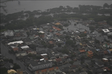 Число жертв мощного наводнения в Бразилии возросло до 127
