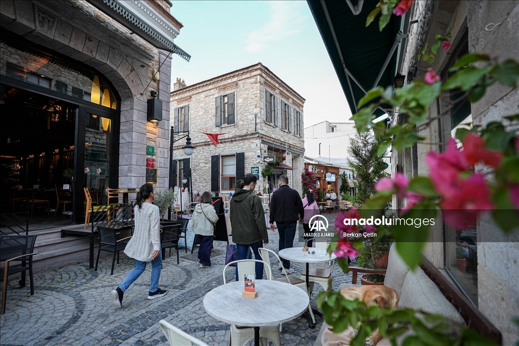 Urla Yarımadası’ndaki “Sanat Sokağı”