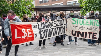 LSE Üniversitesi öğrencileri Filistin'e destek gösterisi düzenledi