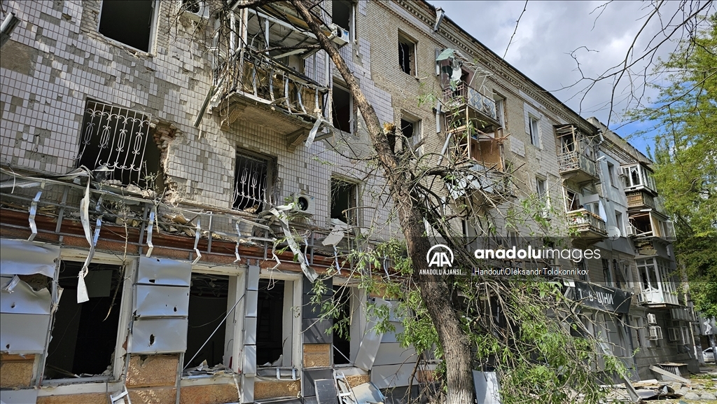 Rusya, Herson'a hava saldırısı düzenledi: 19 yaralı