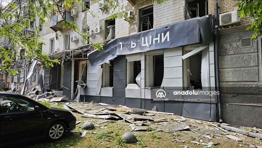 Rusya, Herson'a hava saldırısı düzenledi: 19 yaralı