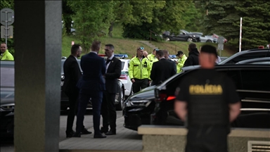 Slovakya Başbakanı Robert Fico silahlı saldırıda yaralandı