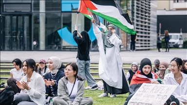 Almanya'da üniversite öğrencileri İsrail'in Gazze'ye yönelik saldırılarını protesto etti