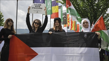 Bosna Hersek'te üniversite öğrencileri İsrail'in Gazze'ye saldırılarını protesto etti