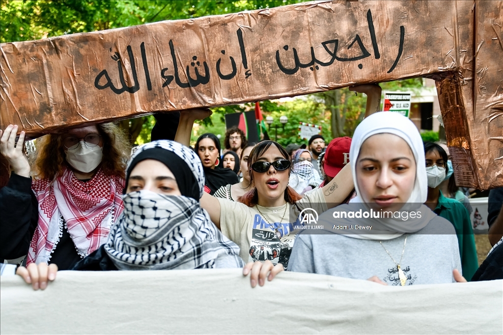 Michigan Üniversitesi öğrencileri Nekbe'nin 76. yıl dönümü nedeniyle Gazze'ye yönelik saldırıları protesto etti