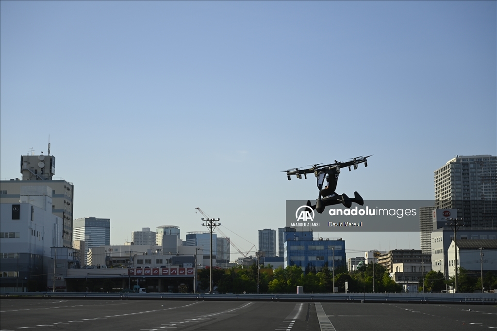 Tek kişilik uçan araç 'Hexa', Tokyo'da gösteri uçusu yaptı