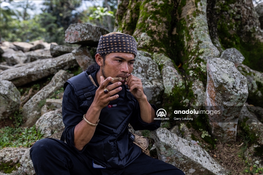 Endonezya'da "aydınlanma dağı" olarak bilinen Gunung Padang
