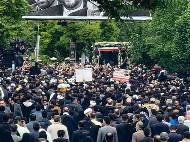 В Тебризе прощаются с погибшим при крушении вертолета президентом Ирана Эбрахимом Раиси
