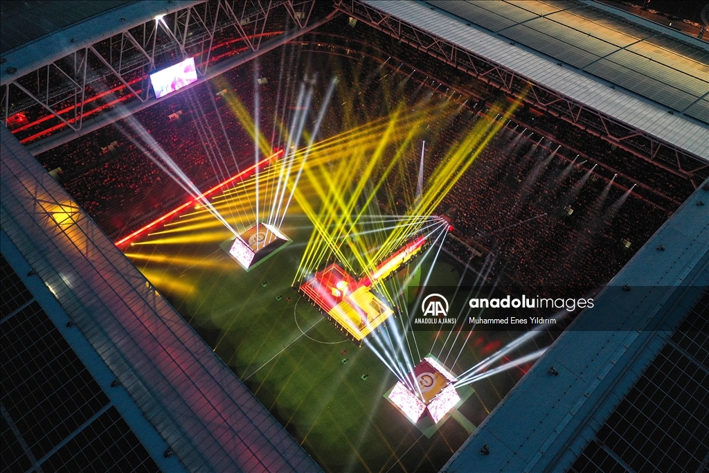 Galatasaray Futbol Takımı, RAMS Park'ta şampiyonluğu kutladı