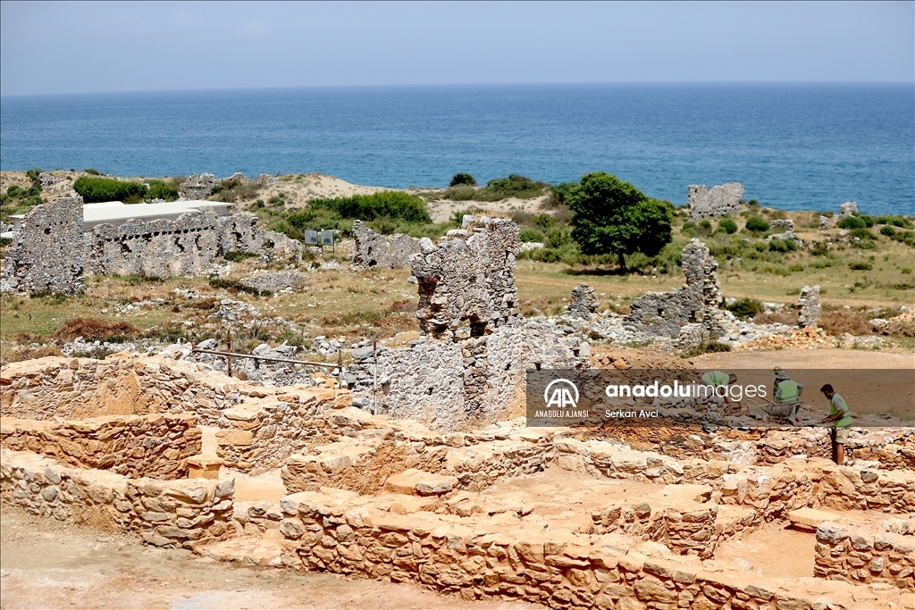Mersin'deki Anemurium Antik Kenti'nde kazı ve restorasyon sürüyor