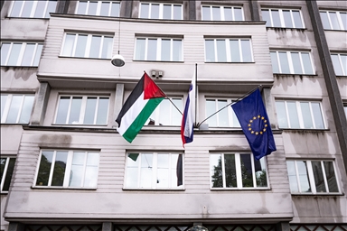سلوفينيا ترفع علم فلسطين على المبنى الحكومي بالعاصمة ليوبليانا