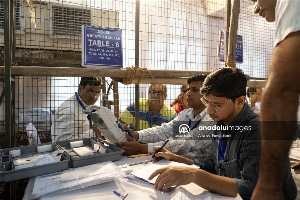 Vote counting continues in India elections