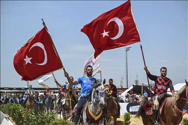 انطلاق النسخة السادسة من مهرجان الرياضات التقليدية في إسطنبول