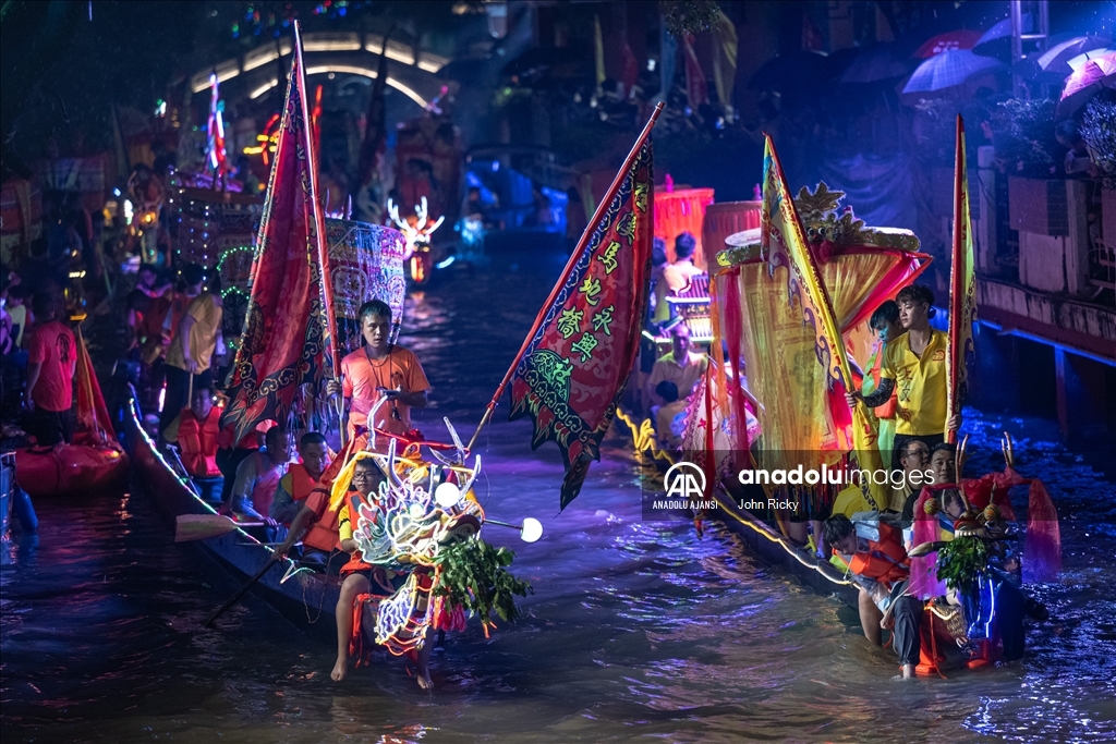 Çin'de Ejderha Kayığı Festivali