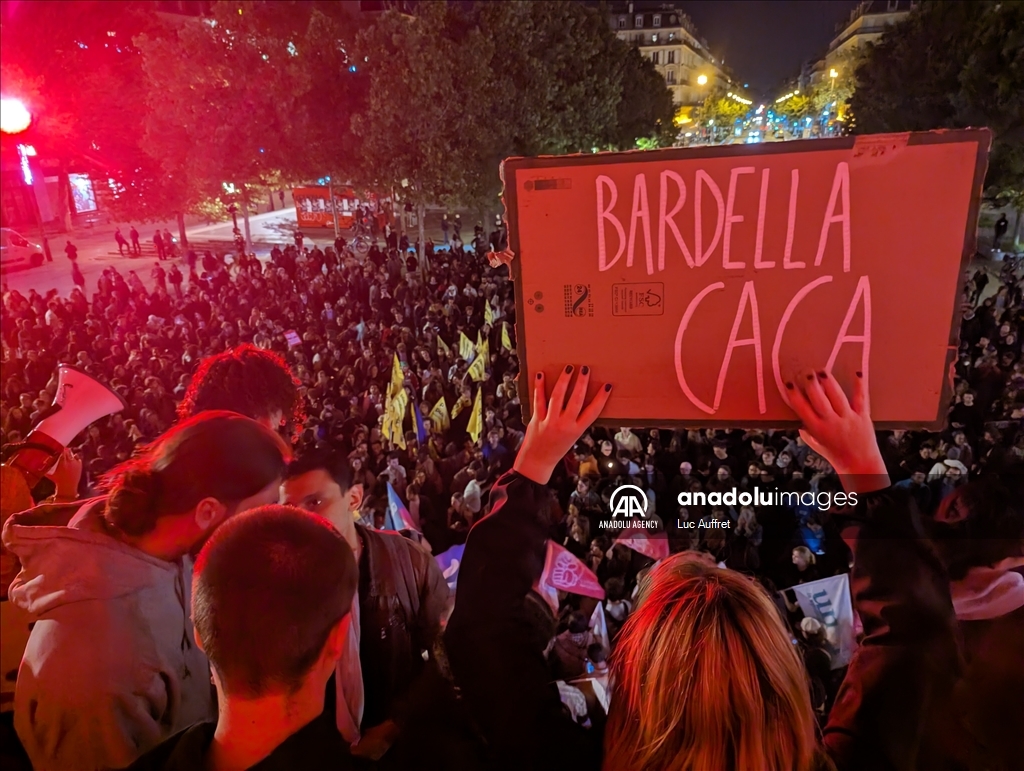 Крайне правые партии, победившие на выборах в Европарламент во Франции, подверглись протестам