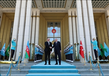 الرئيس أردوغان يستقبل نظيره الأذربيجاني في أنقرة
