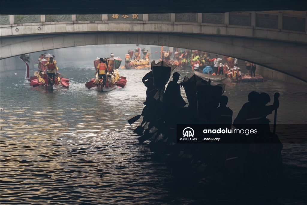 Çin'de Ejderha Kayığı Festivali