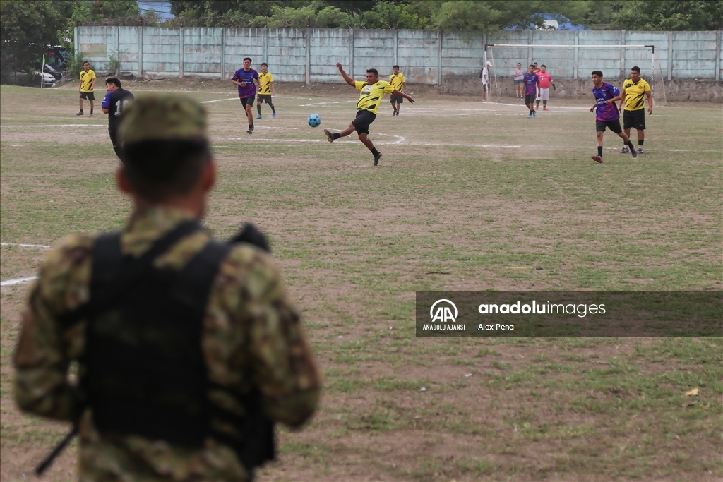 El Salvador'da çetelere karşı çok sayıda asker ve polis memuru görevlendirildi