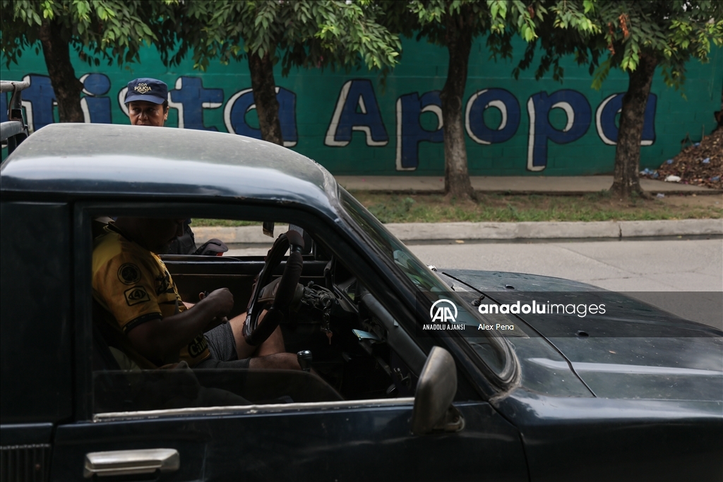 El Salvador'da çetelere karşı çok sayıda asker ve polis memuru görevlendirildi