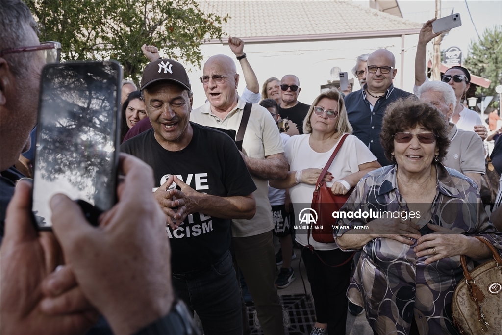 İtalya'da göçmen yanlısı Riace Belediye Başkanı Domenico Lucano'nun çifte zaferi