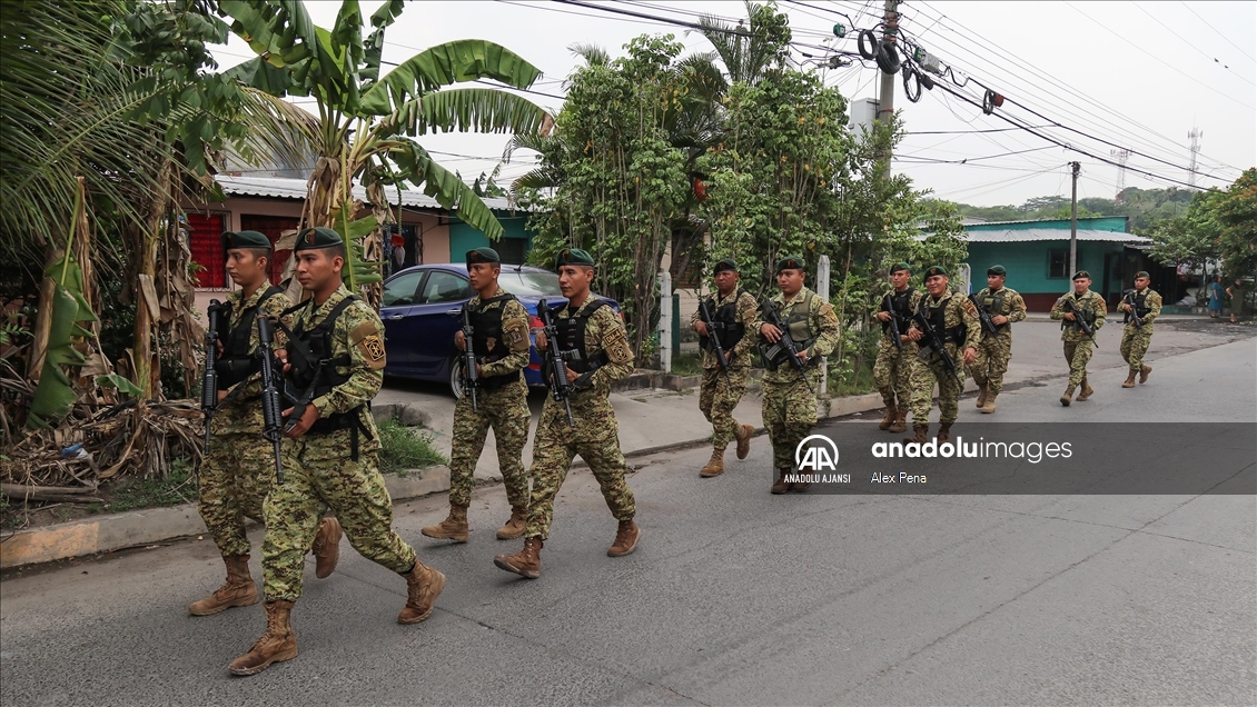 El Salvador'da çetelere karşı çok sayıda asker ve polis memuru görevlendirildi