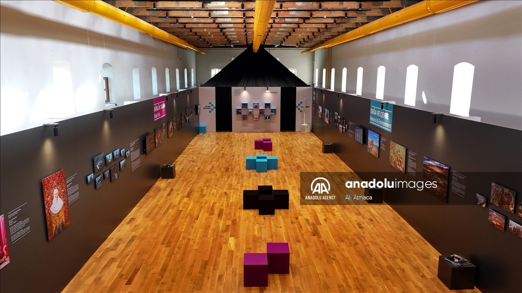 U istanbulskoj biblioteci Rami otvorena izložba Istanbul Photo Awards 2024 