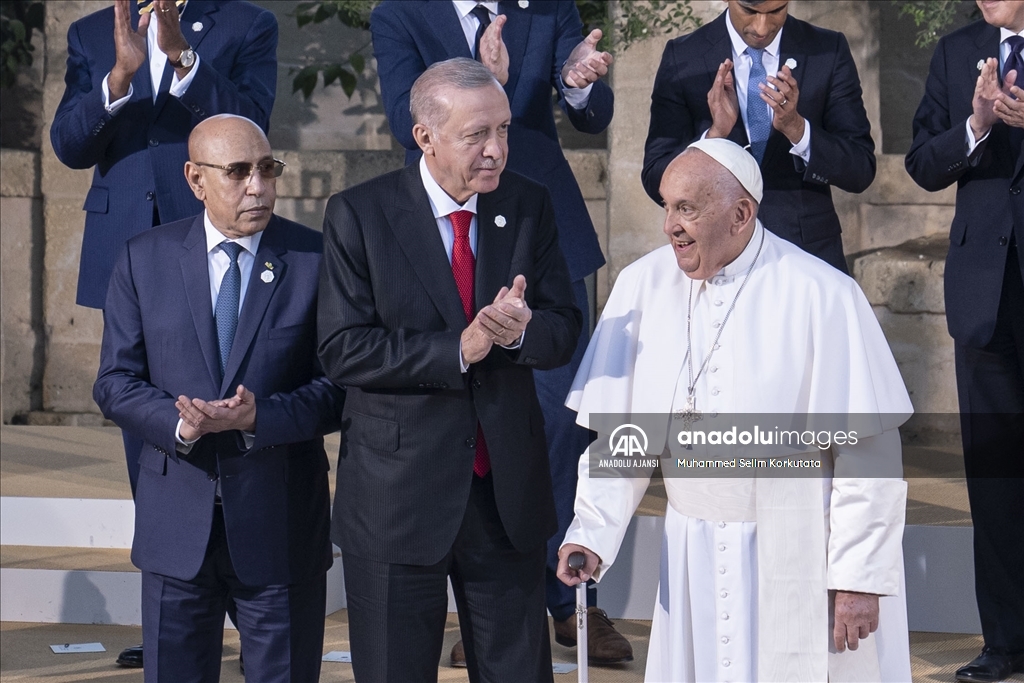 Cumhurbaşkanı Erdoğan G7 Liderler Zirvesi'ndeki aile fotoğrafı çekimine katıldı