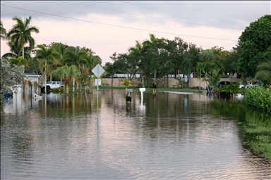 Проливные дожди негативно сказались на повседневной жизни во Флориде