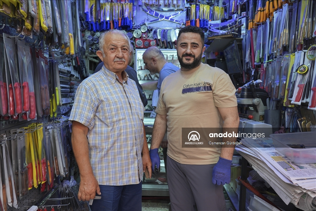 Babaların çocuklarına hediyesi: Altın Bilezik