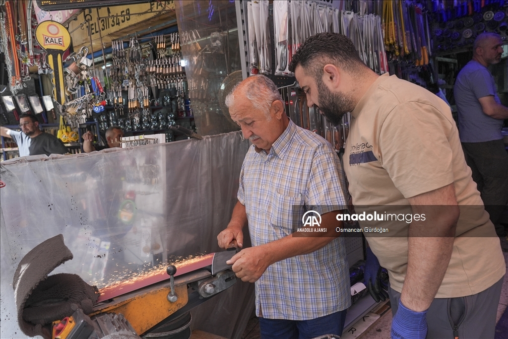 Babaların çocuklarına hediyesi: Altın Bilezik