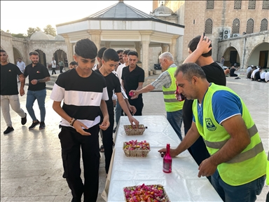 В турецкой Шанлыурфе совершена праздничая молитва по случаю Курбан-байрам