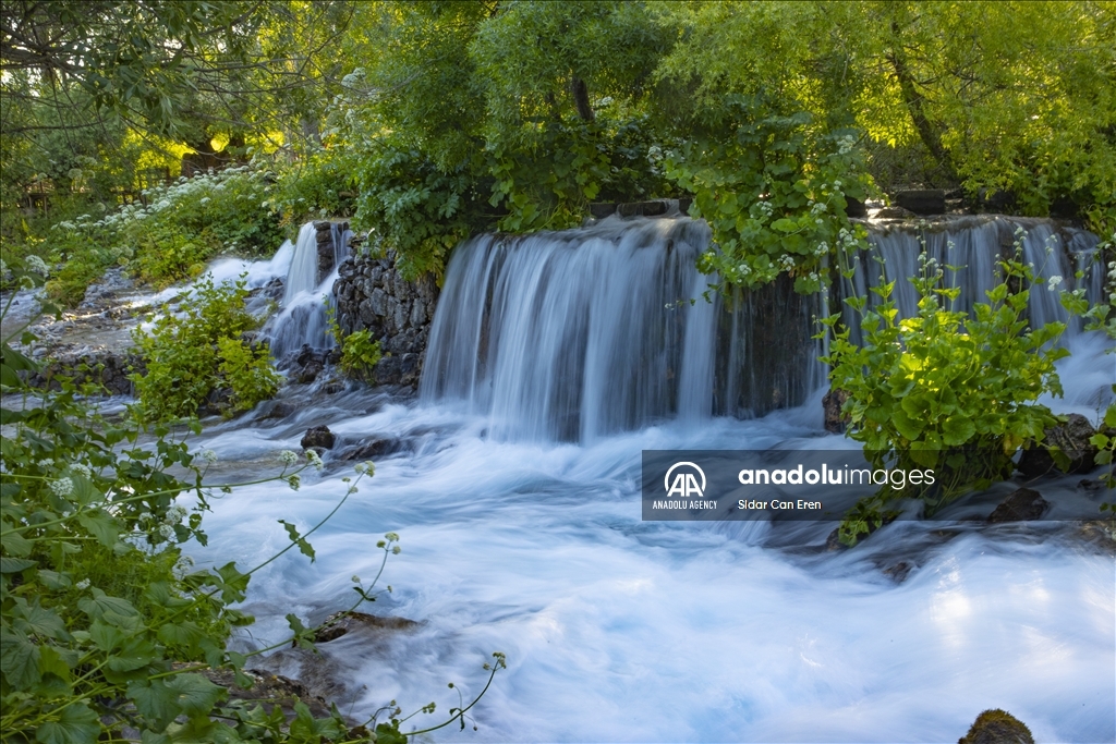 В национальном эпарке Мунзур в турецком Тунджели открылся туристический сезон
