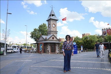 Turčin iz Kayserija ljubavne jadi liječi nostalgičnim stilom odijevanja 