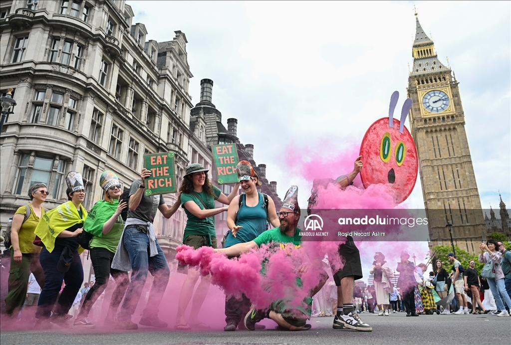 "Restore Nature Now" march by environmental activists in London