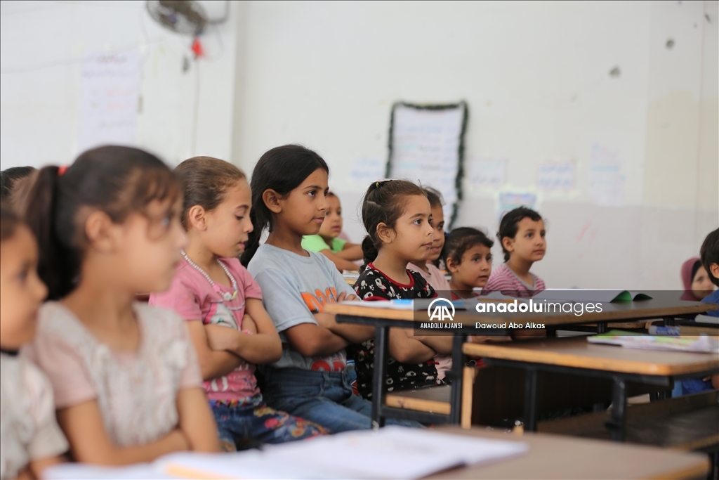 Gazze'deki Kutsal Aile Okulu, İsrail saldırılarına rağmen eğitim vermeyi sürdürüyor
