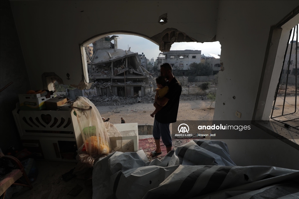 İsrail ordusu Gazze'deki Nusayrat Mülteci Kampı'na saldırı düzenledi