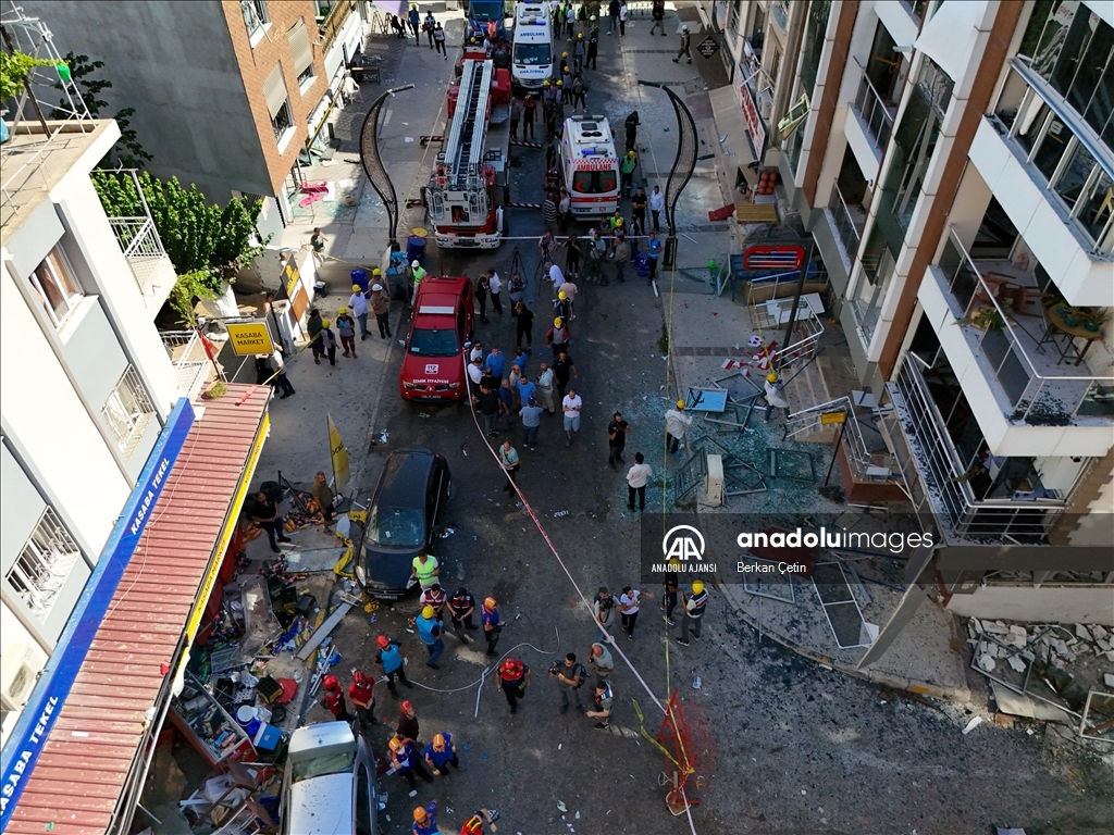 İzmir'de bir restoranda patlama meydana geldi, 4 kişi öldü
