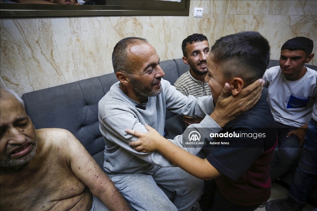 İsrail, Gazze'de alıkoyduğu 50 Filistinliyi serbest bıraktı