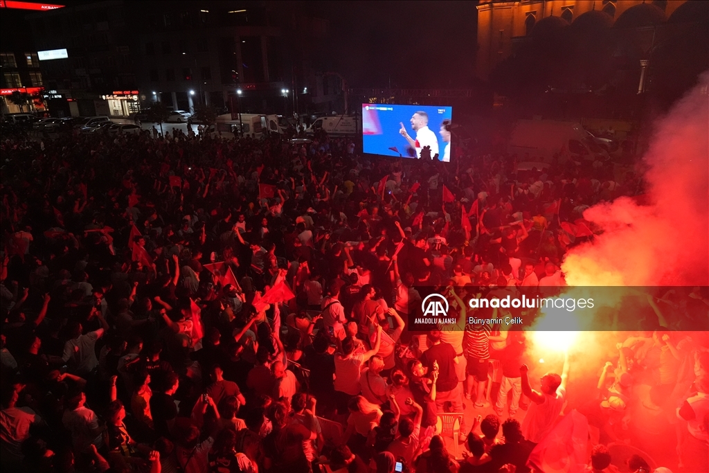 Avusturya - Türkiye maçı dev ekrandan izlendi
