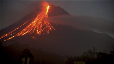 Endonezya'daki Merapi Yanardağı'nda volkanik hareketlilik