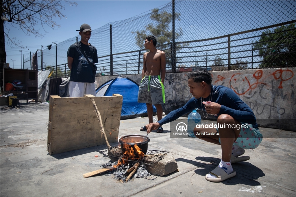 Meksika’da Güney Amerikalı göçmenlerin kaldığı çadır kamplar tahliye riskiyle karşı karşıya