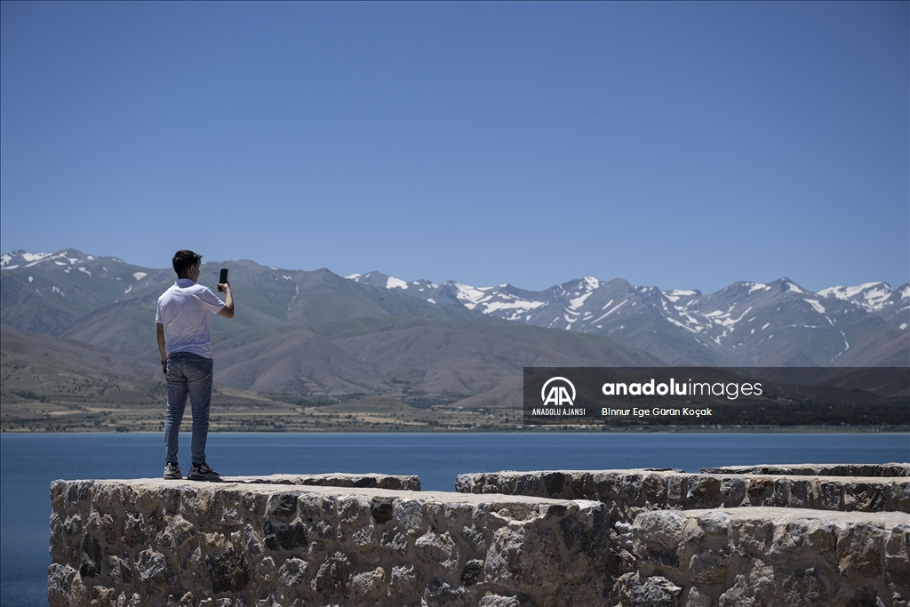 Van Gölü'ndeki Akdamar Adası