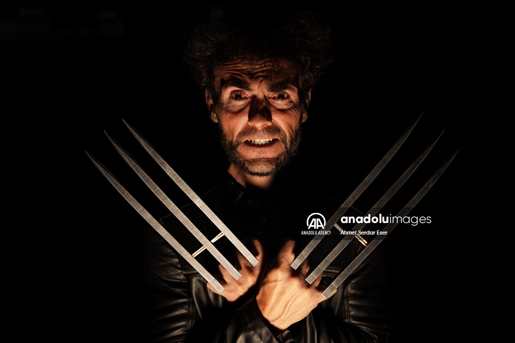 "Yerli Wolverine" verdiği pozlarla film sahnelerini aratmıyor