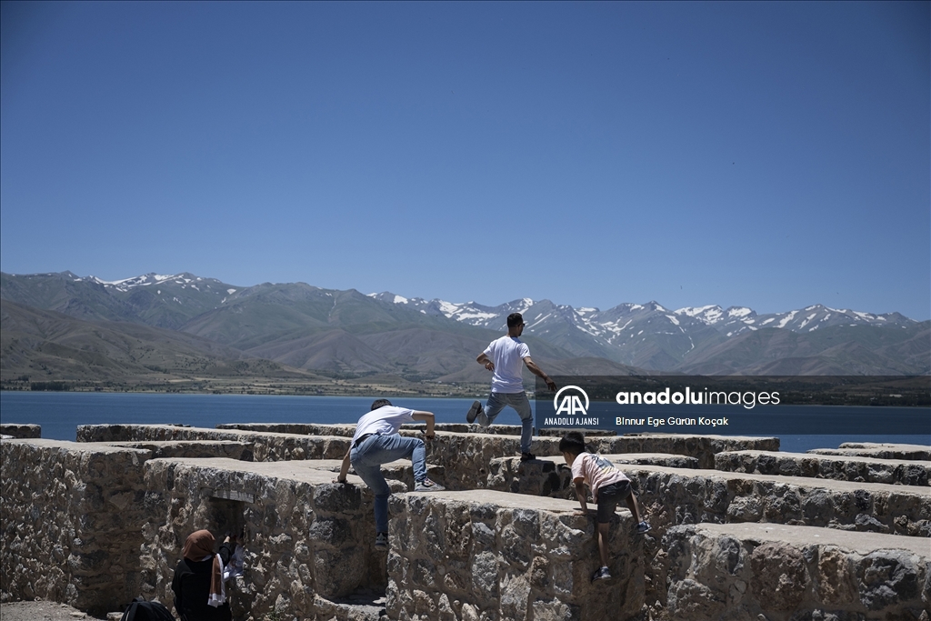 Van Gölü'ndeki Akdamar Adası