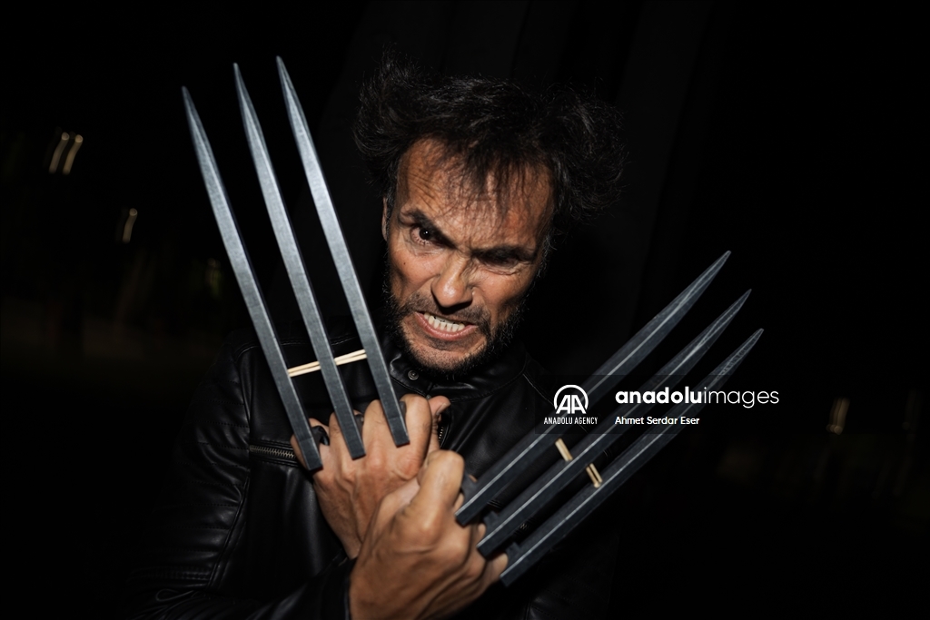 "Yerli Wolverine" verdiği pozlarla film sahnelerini aratmıyor