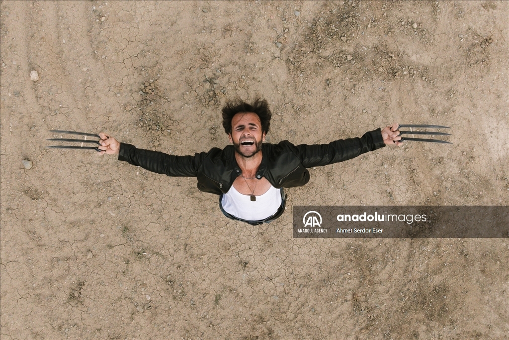 "Yerli Wolverine" verdiği pozlarla film sahnelerini aratmıyor
