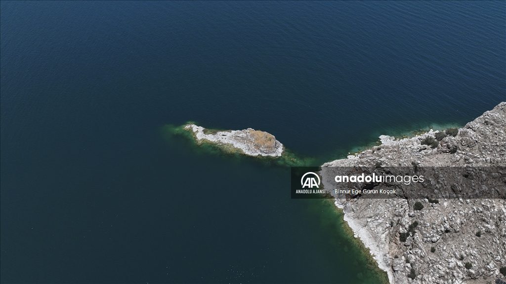 Van Gölü'ndeki Akdamar Adası