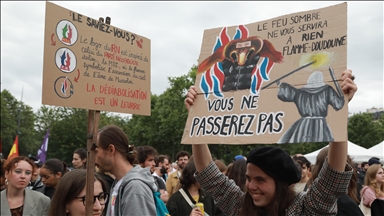 Fransa'da aşırı sağ karşıtı gösteri düzenlendi