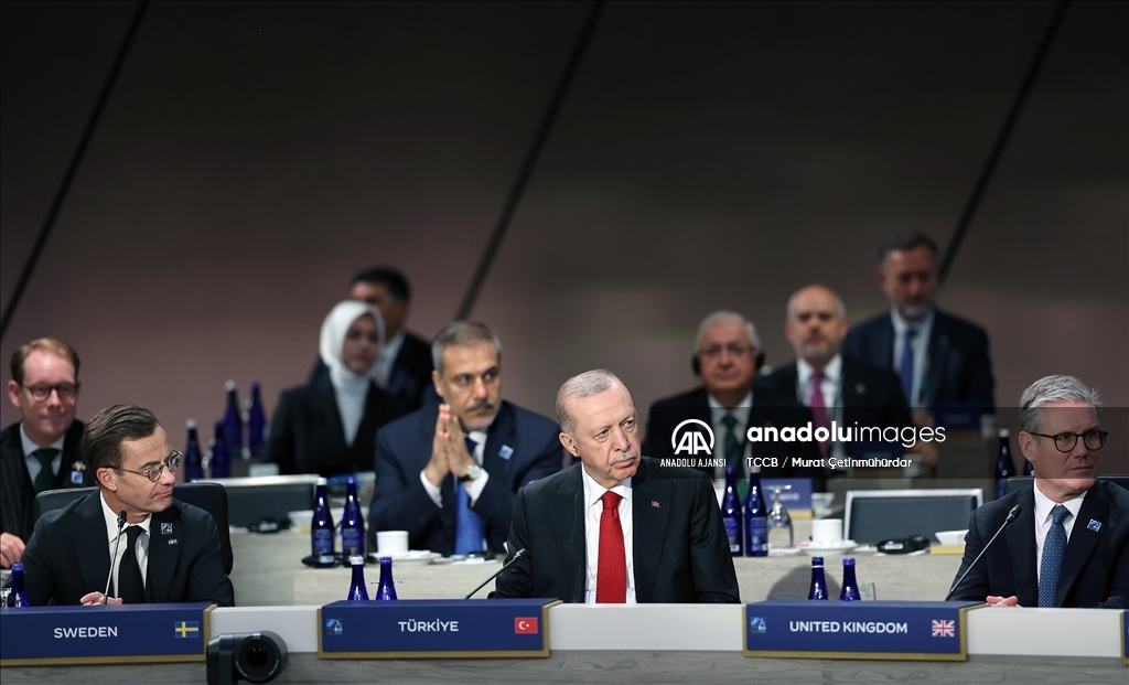 Cumhurbaşkanı Erdoğan, NATO Atlantik Konseyi Devlet ve Hükümet Başkanları Oturumu'na katıldı